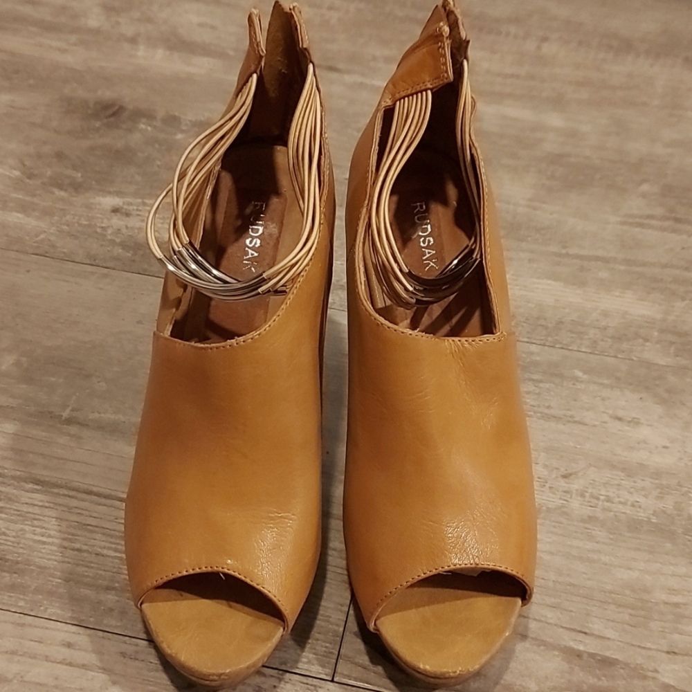 Rudsak tan leather high heel peep-toe size 37